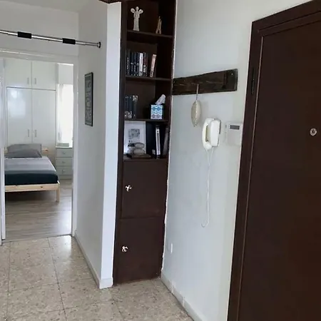 Glabur - The Cozy 2 Bdr - City, Free Parking & Wifi, Welcomes You!!! * Nicosia
